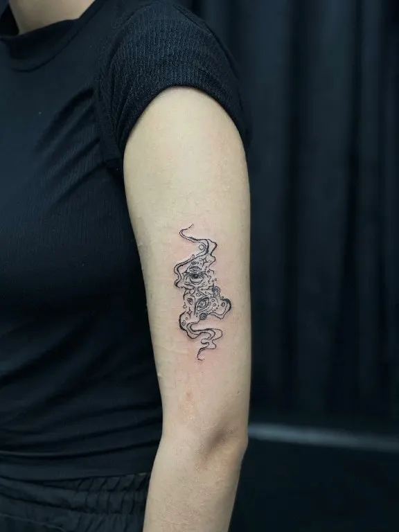Syinger Tattoos fine line tattoo work