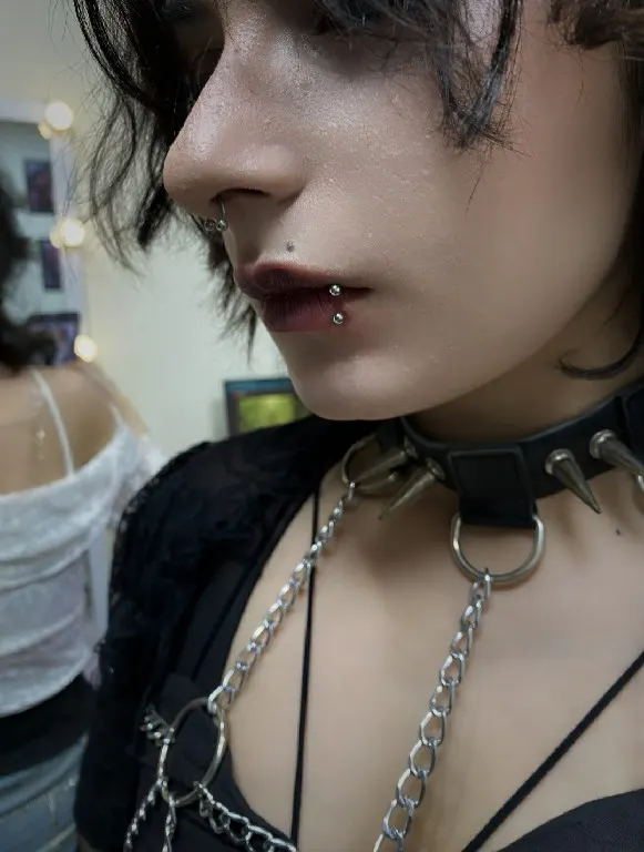 Syinger Tattoos piercing work